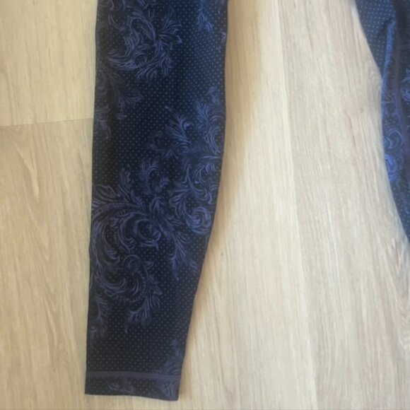 Lululemon Wunder Under Hi-Rise Tight (Nulux 28") Size 6 black purple foliage - Picture 3 of 12